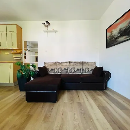Appartement Spacious & Calm In *