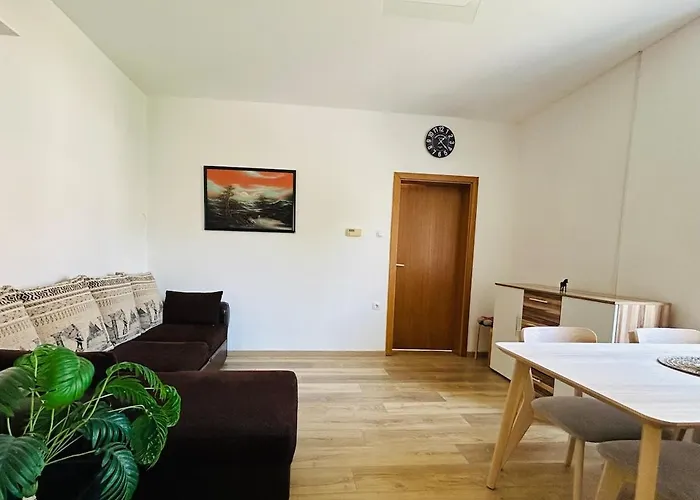 Spacious & Calm In לובליאנה